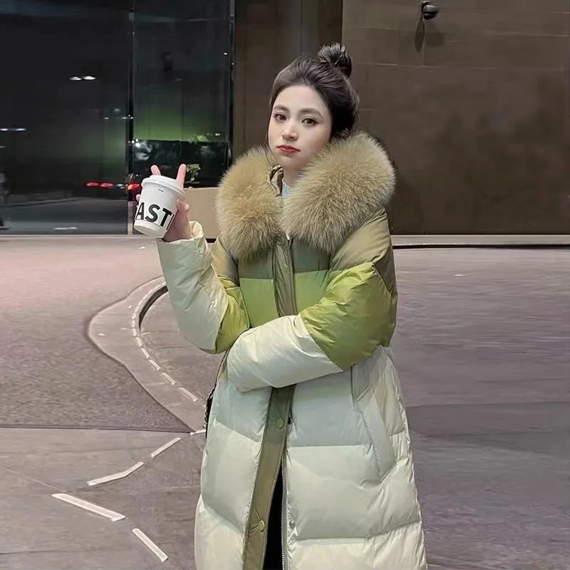 

90% бархатный пуховик с большим меховым воротником, женский пуховик 2025 года, новый стиль средней длины, парка выше колена, толстые и стильные зимние пальто