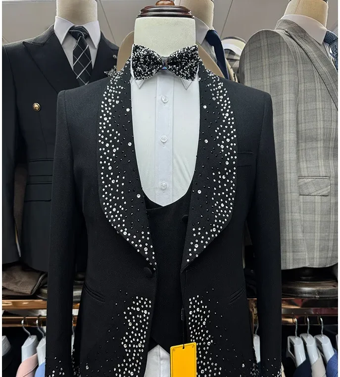 

Classic Tailored Wedding Suits for Man 2 Pcs Blazer Pants Shawl Lapel One Button Hot Fix Formal Business Office Wear Customized