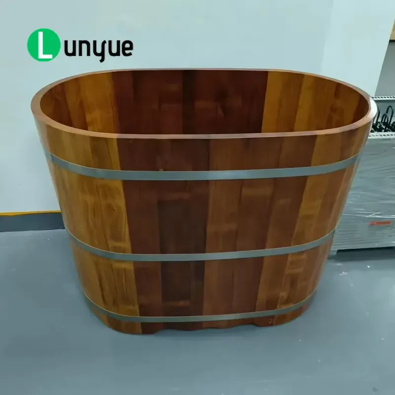 Red Cedar Oval Wooden Soaking Tub for 1 Person Bathroom Freestanding Bathtub Natural Wood Spa Bath Tub Relaxation Home Decor
