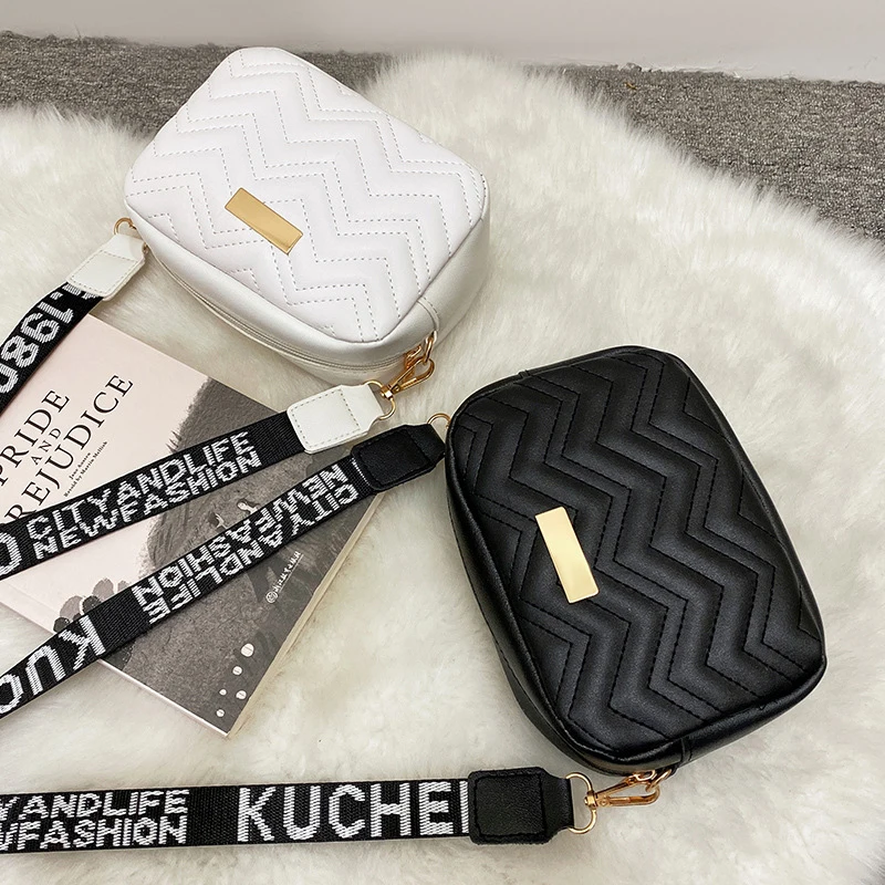 Mode Frauen Kleine Umhängetasche Frauen Trend Marke Stickerei Weibliche Schulter Tasche Kette Damen Telefon Geldbörse Bolso Mujer