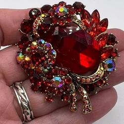 Vintage Wreath Brooch Pins for Women Red Rhinestone Brooches Holiday Costume Party Dress Accessories