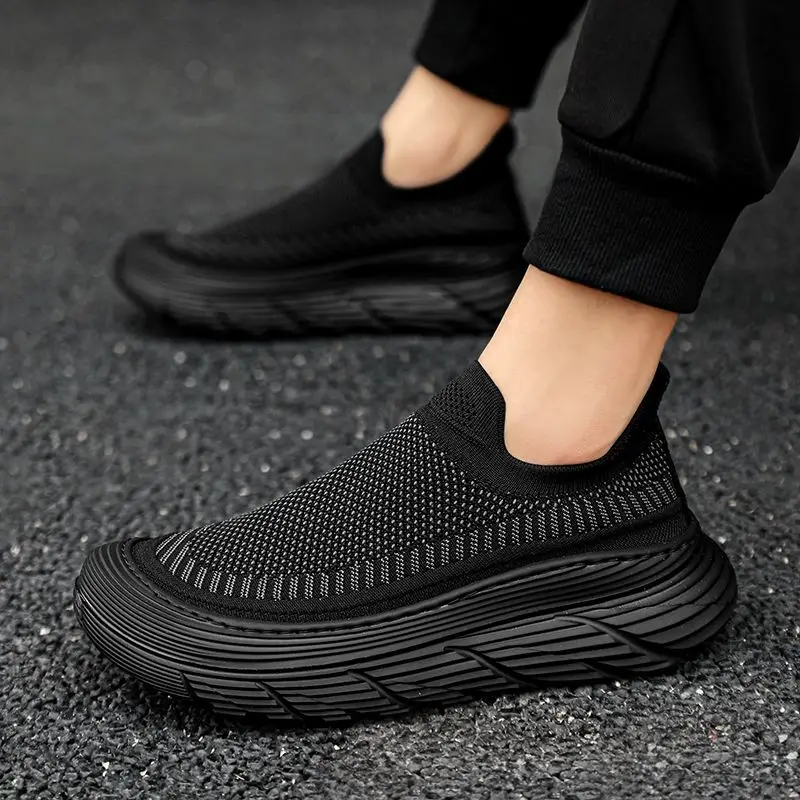 أحذية مصعد رجالية قابلة للتنفس ونعل ناعم أحذية رياضية كاجوال بارتفاع داخلي يزيد من الأحذية ذات الطراز المتعدد