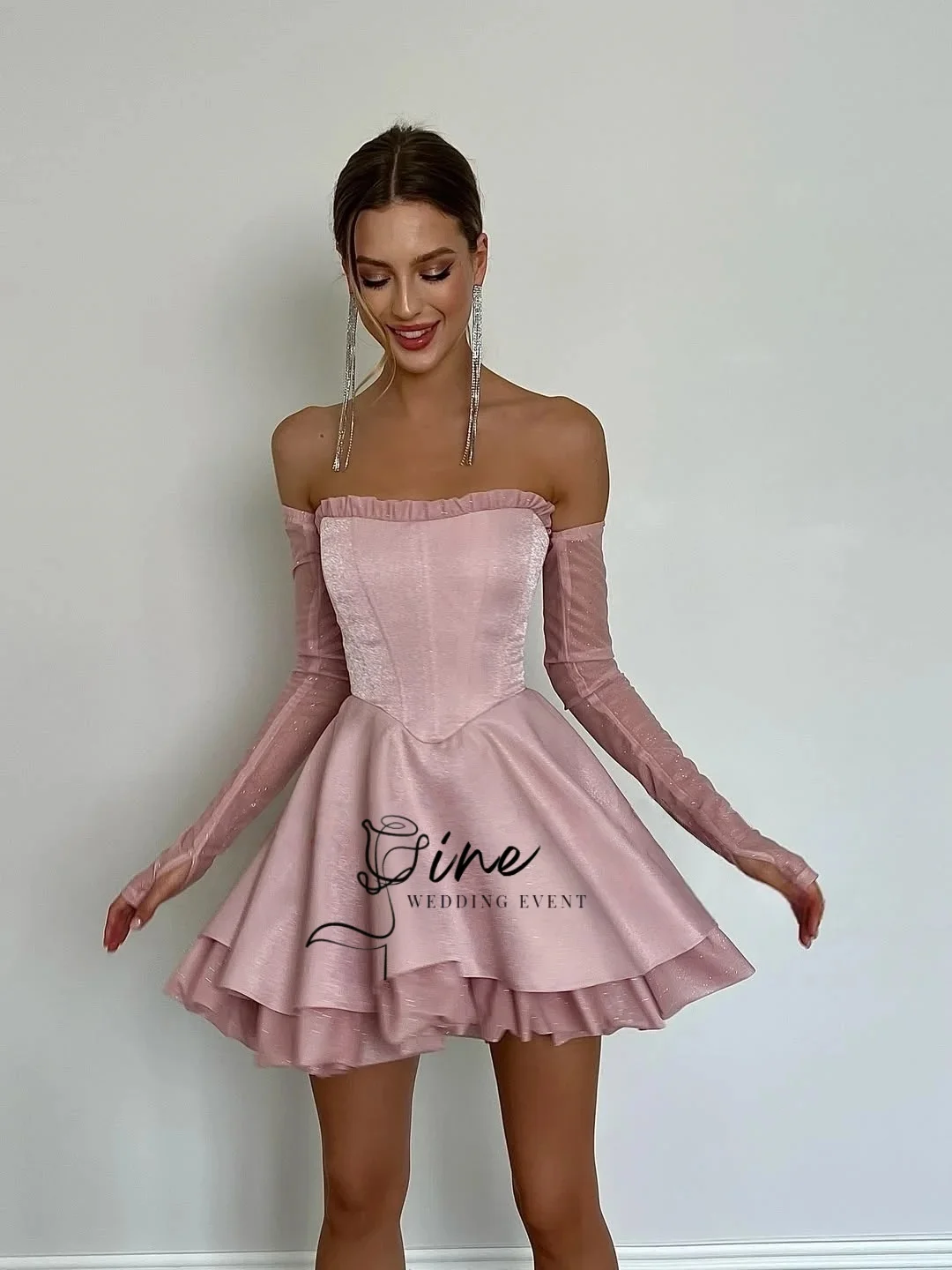 Oine 2026 New Simple A-Line Pink Prom Dresses Mini Ruffle Tiered Strapless Satin Party Gowns Vestidos Coctel Mujer Customized