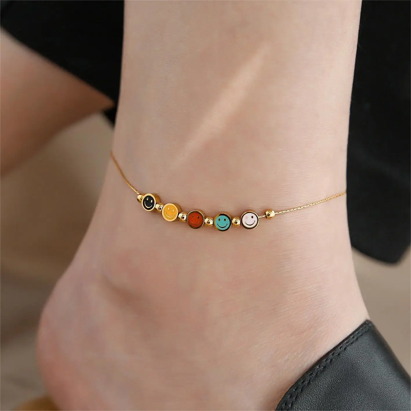 New Foot Jewelry Luxury Smile Color Chain Anklet for Women Fashion Korean Ankle Bracelet Barefoot Sandals 2024