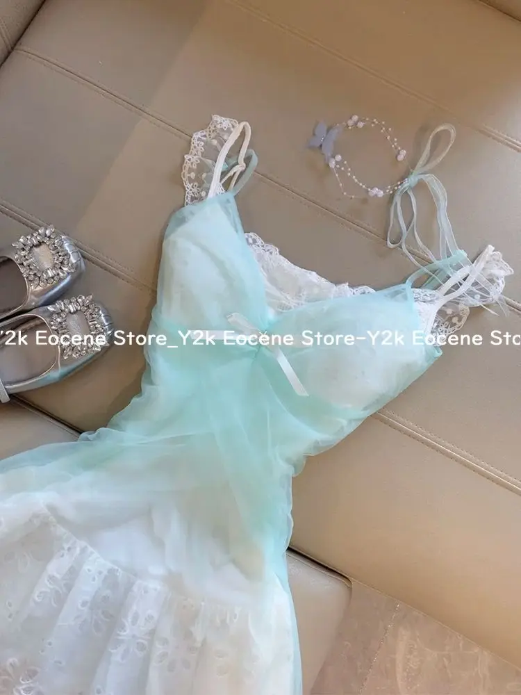 الحلو الأزرق الأبيض جديد قطعتين مجموعة النساء السباغيتي حزام الدانتيل المرقعة فستان البدلة كوريا موضة القوس عطلة الشاطئ الزي 2025