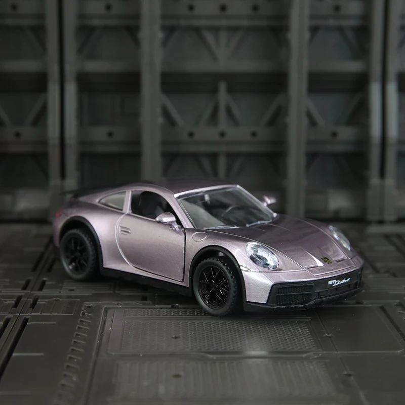 1:32 Porsche 911 Dakar liga supercar modelo coleção de ornamentos de carro, portas podem ser abertas, presentes de som e luz