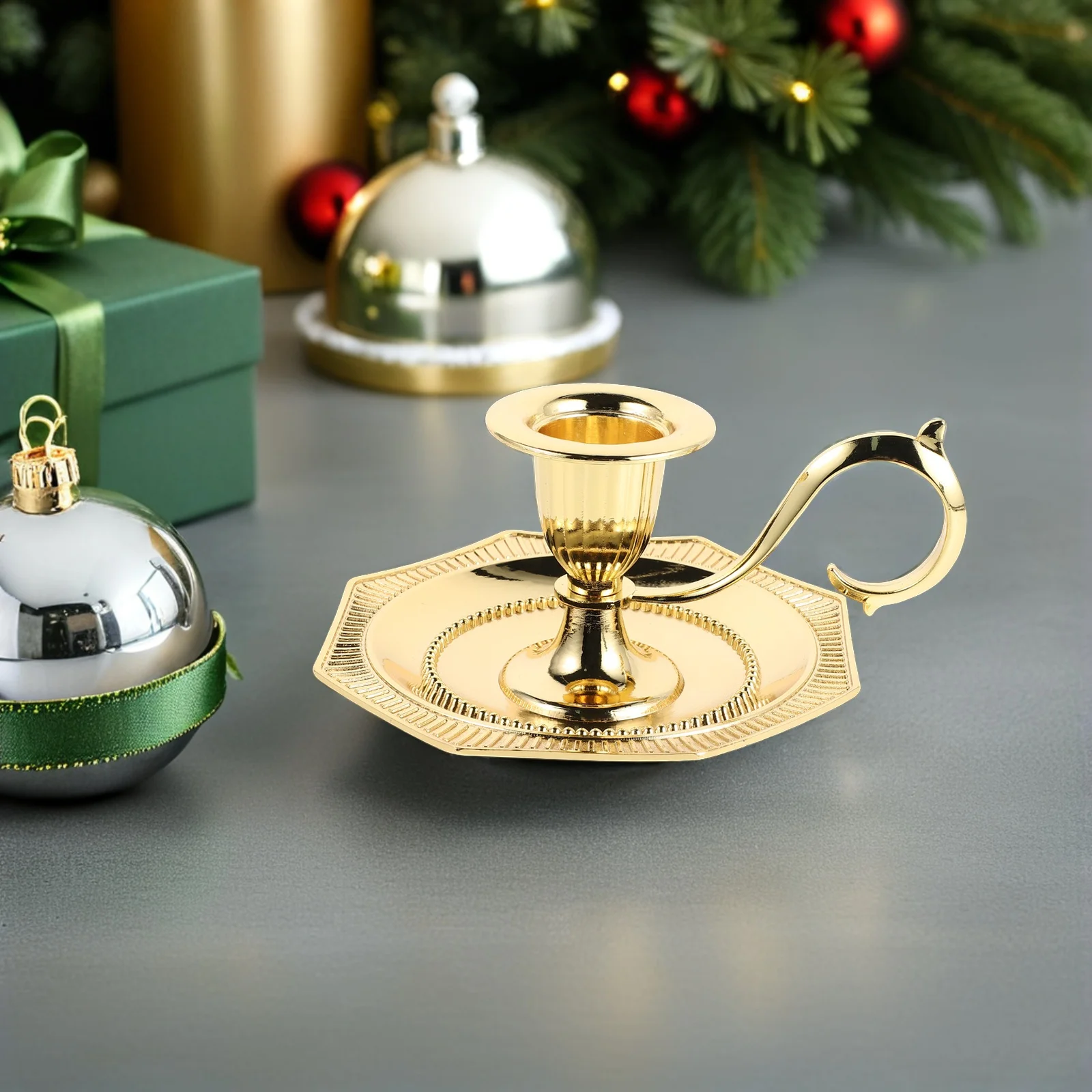 

Elegant Retro Metal Vases Classic Design Candlesticks for Romantic Dinner Parties Wedding Receptions Gifts