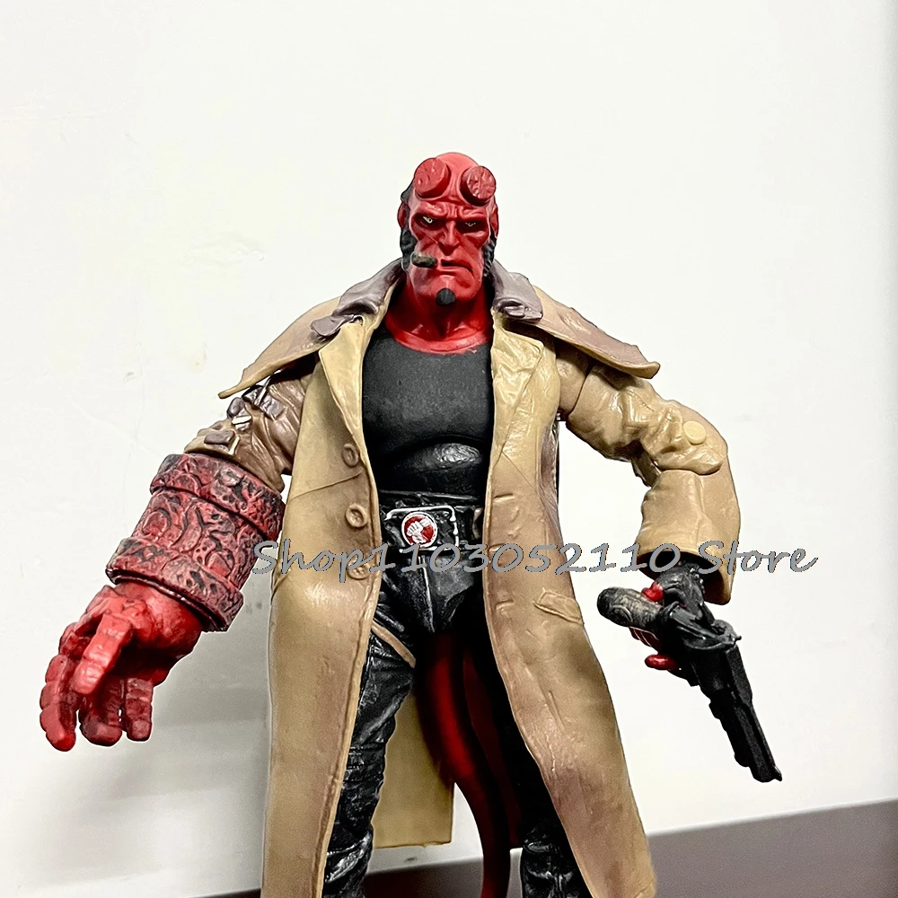 ヘルボーイ フィギュア アニメ トレンチコート バリアント ヘルボーイ サマリタン PVC フィギュア モデル おもちゃ 人形 クリスマス ギフト