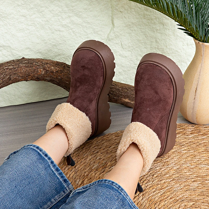 نعل سميك للنساء2025New أحذية قصيرة مبطنة بالصوف للخريف والشتاء أحذية فرو دافئة