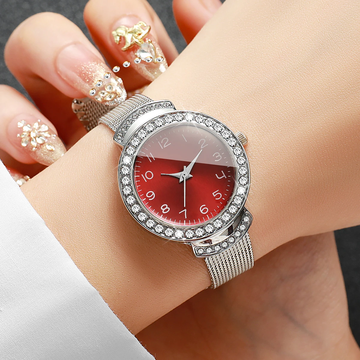Fashion Rhinestone Red Dial Women Quartz Watch Silvery Mesh Strap Ladies Dress Wristwatches Clock Relogio Feminino（Without Box）