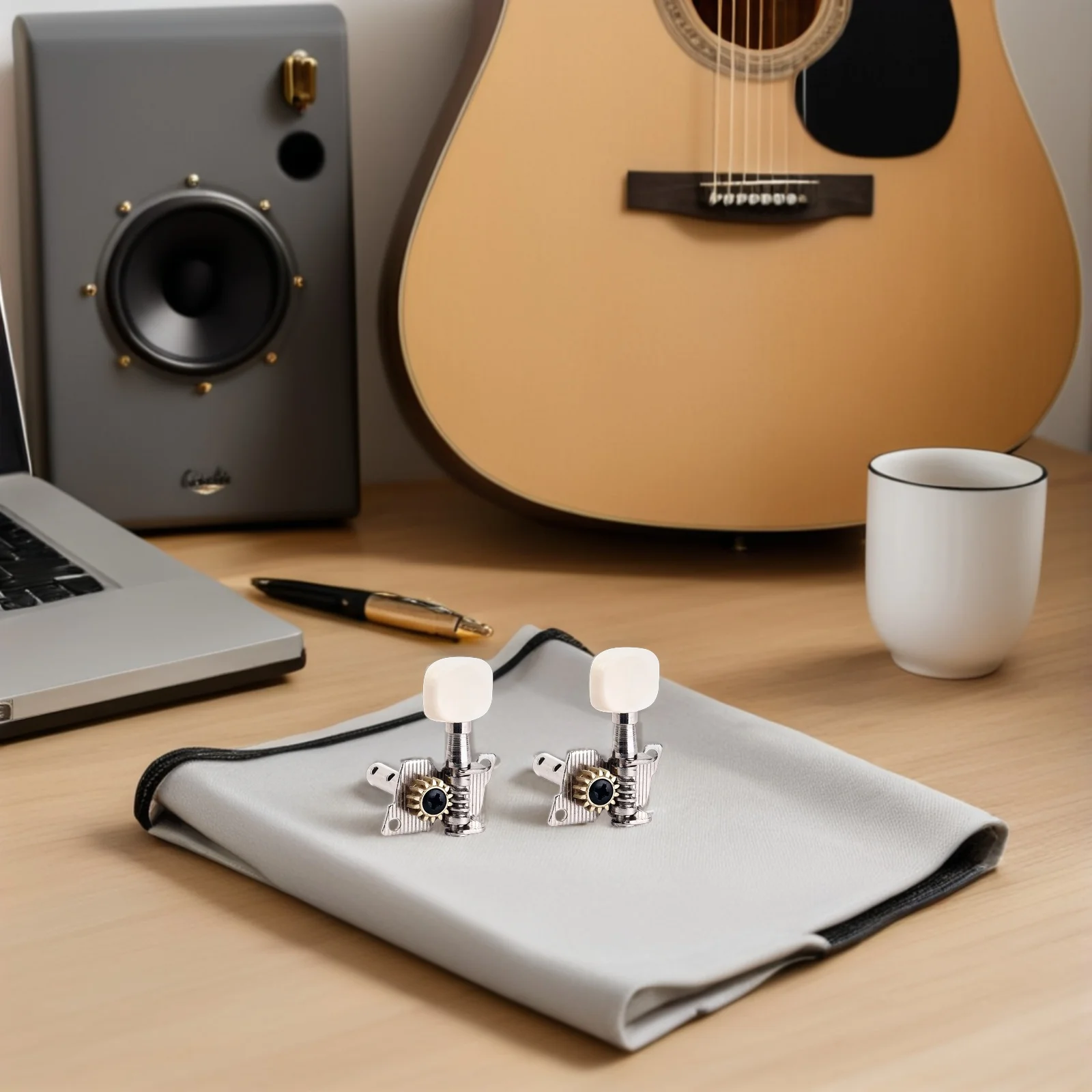 

2Pair Ukulele Tuning Pegs Machine Heads Durable Engraved Design for 4 Strings Classical Guitar Parts