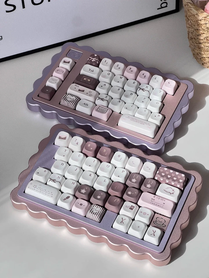 Soda Cracker Tri Mode Split Mechanical Keyboard Kit CNC Aluminium Case Hot Pluggable Bluetooth/2.4G/Type-c Ergonomic Keyboard