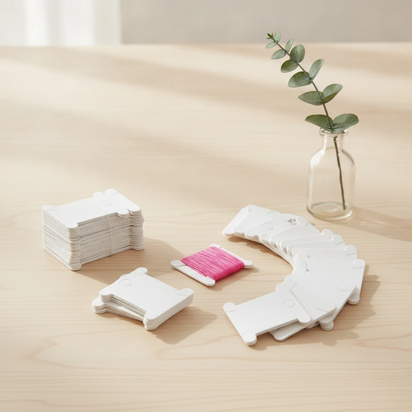 200-pieces-paper-thread-organizer-with-edge-slots-compact-craft-fiber-winding-board-with-central-cutout-for-crafters