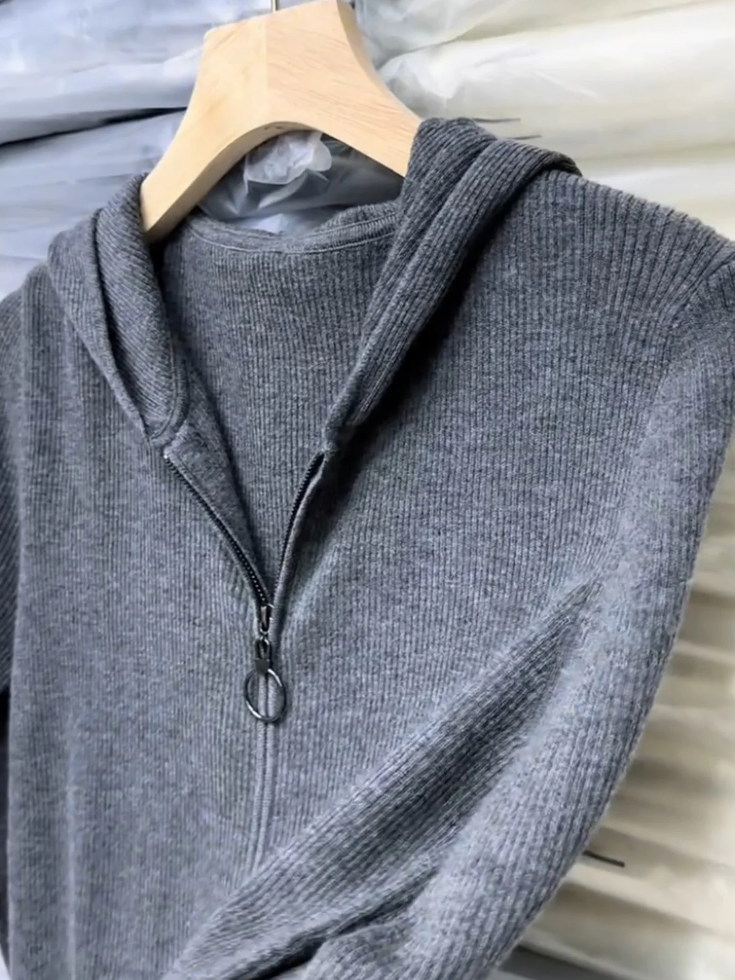 Damski sweter z kapturem, zapinany na podwójny zamek, dzianinowy kardigan Thiened, swobodny, wyszczuplający, zakrywający niedoskonałości.