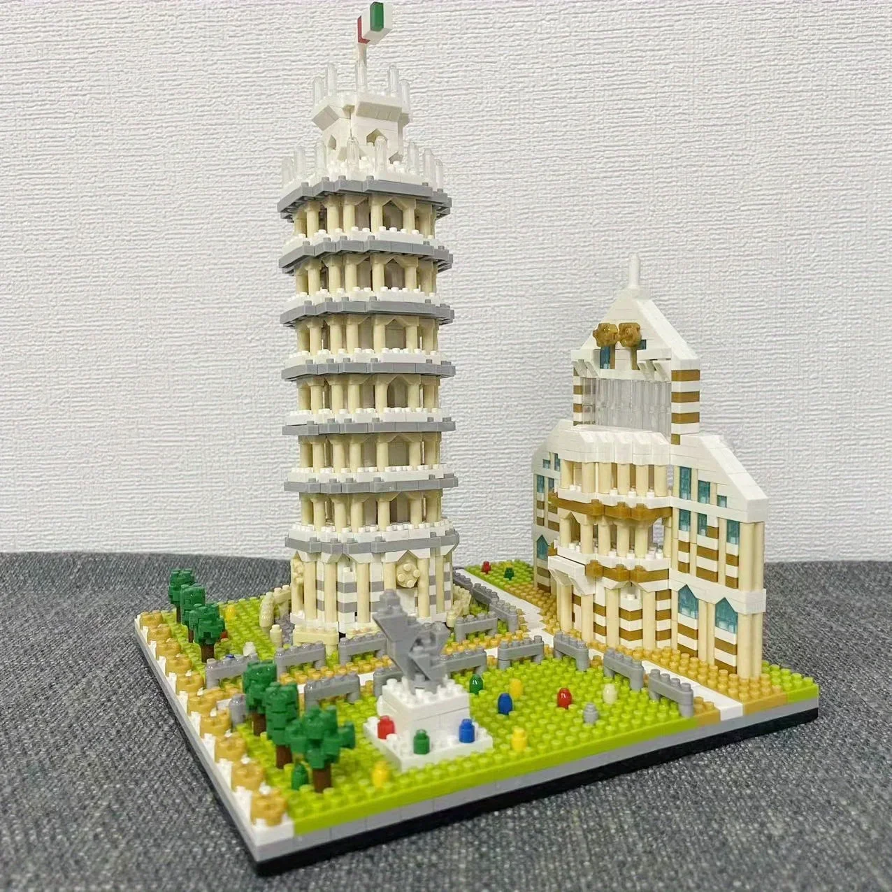 1876PCS Micro Building Blocks World-famous Landmark Leaning Tower Of Pisa Architectural, Halloween/Christmas Gifts