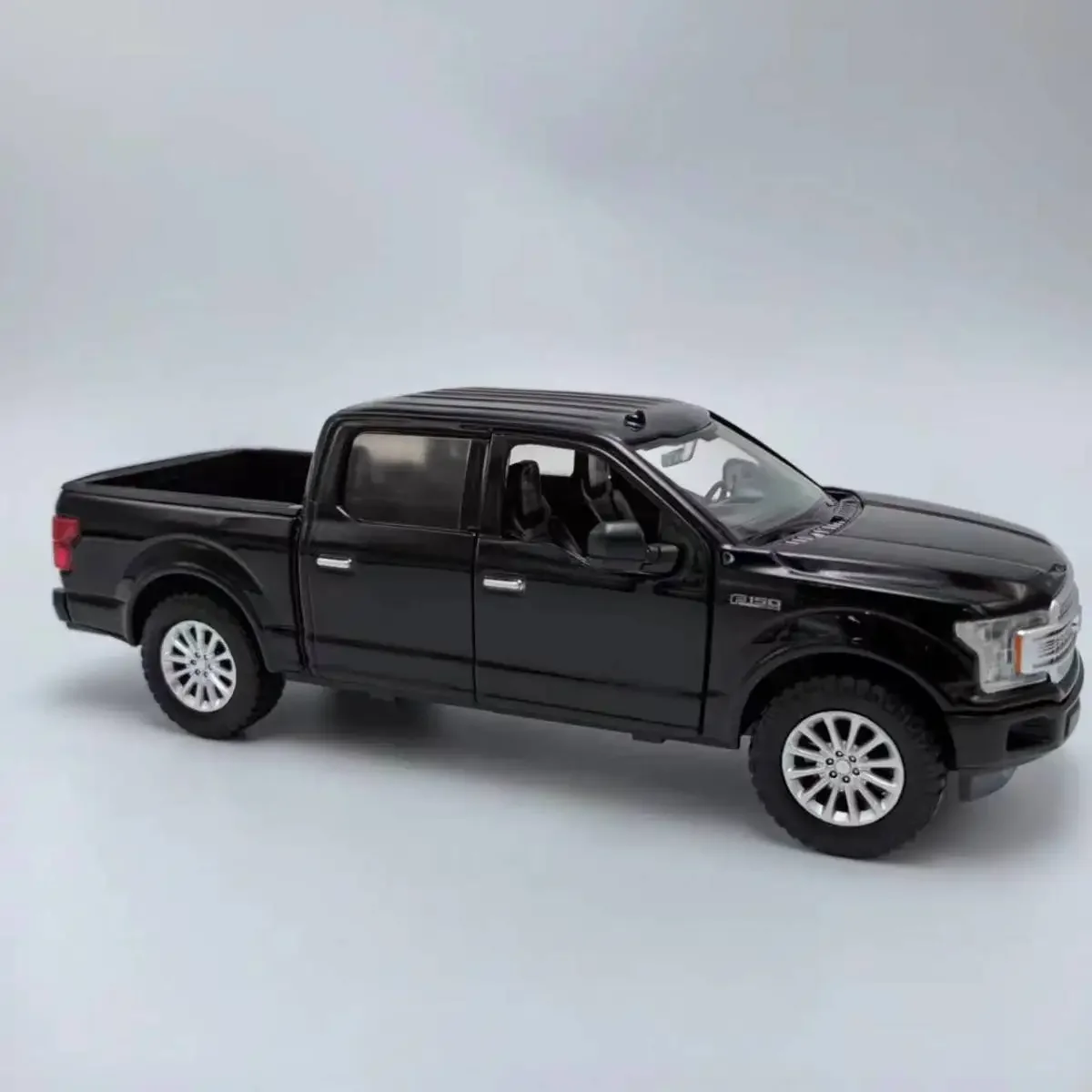 

New 1:27 Ford F150 Limited Crew Cab 2019 Alloy Car Diecasts & Toy Vehicles Car Model Miniature Scale Model Car Toys For Children