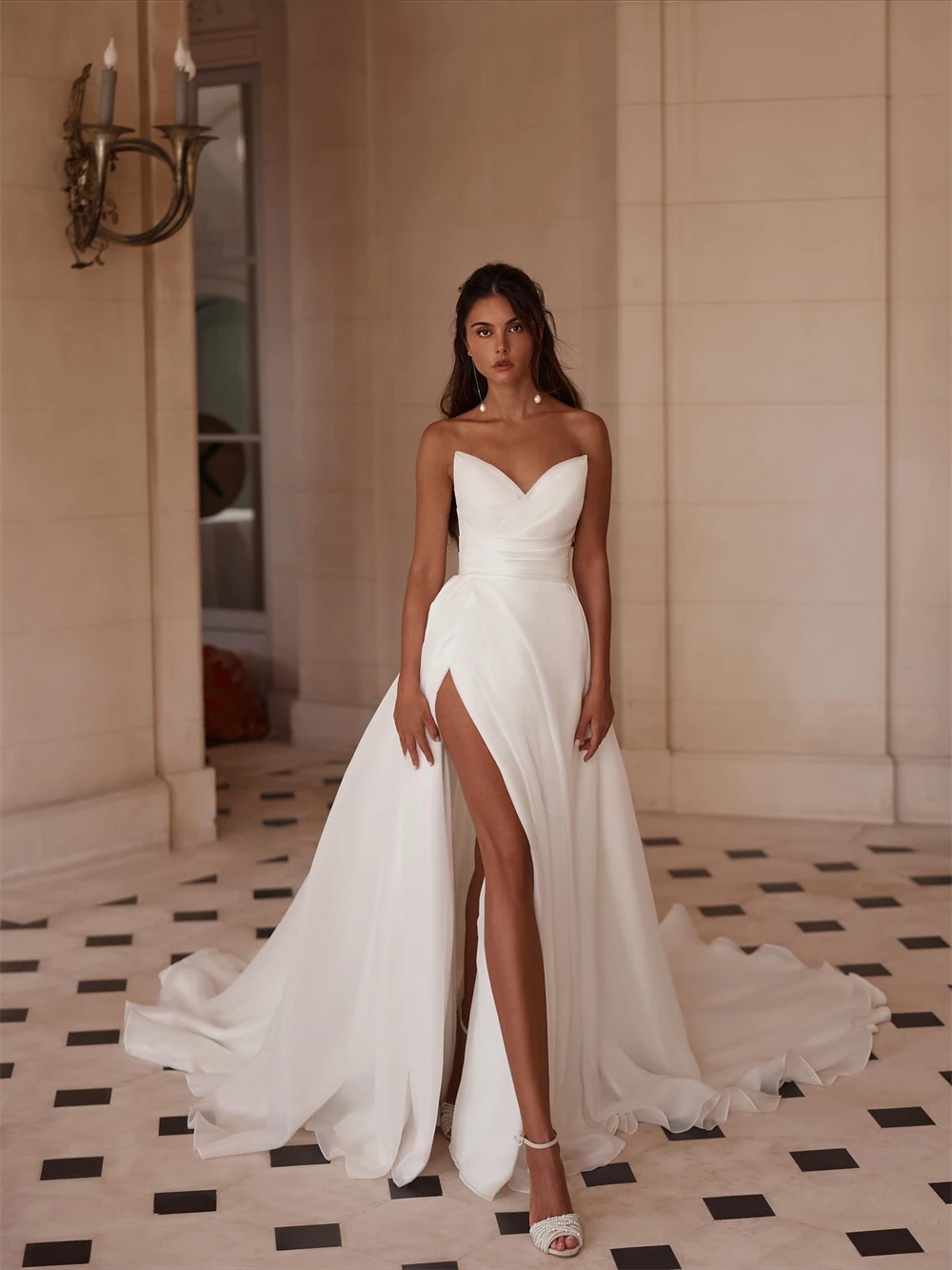 

Customized Charming White Wedding Dresses Elegant Heavy Industry Wedding Dresses Strapless Sleeveless Special Occasion Gowns