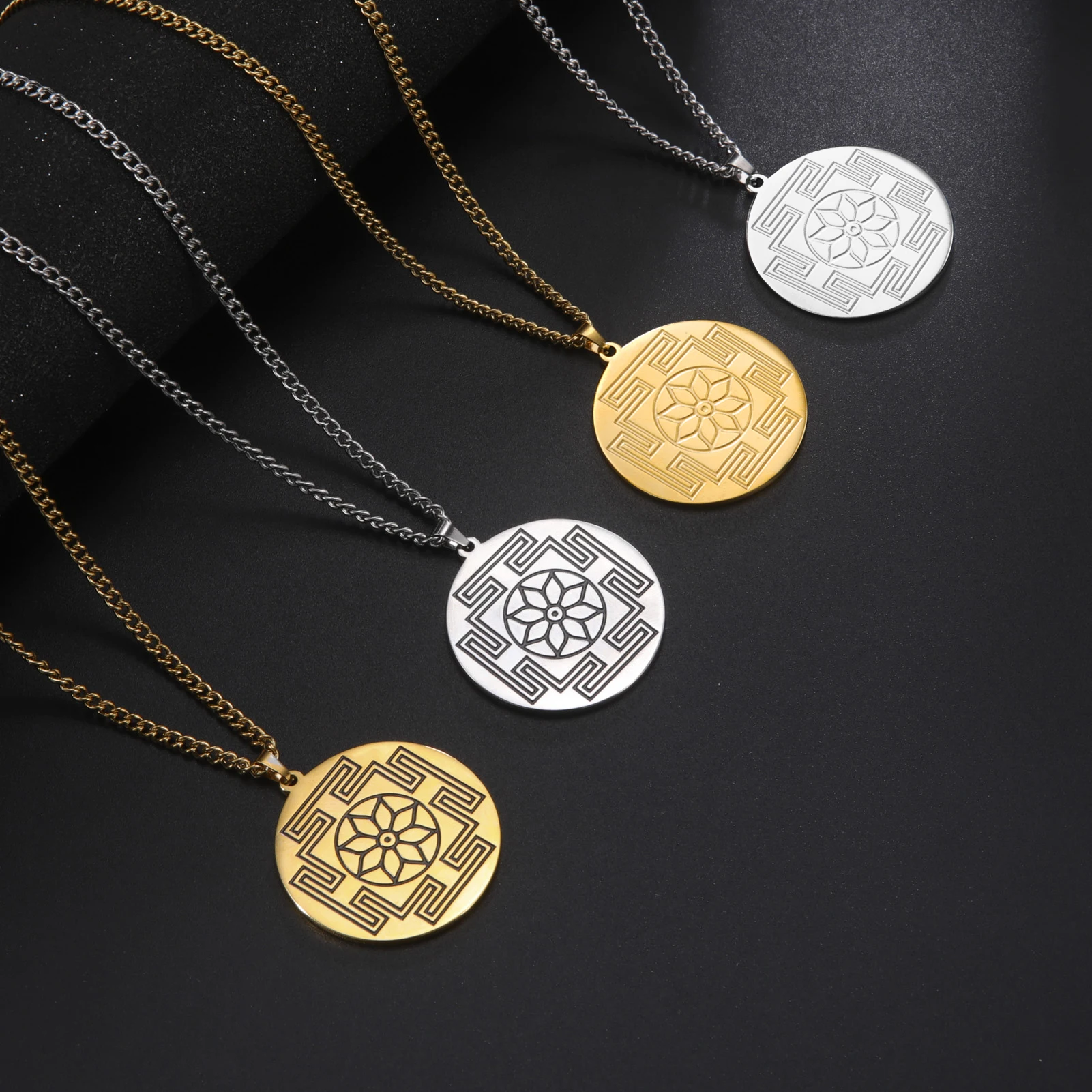 LIKGREAT Sri Yantra Mandala Pendant Necklace India Chakra  Meditation Spiritual Jewelry Stainless Steel Sacred Magic Talisman