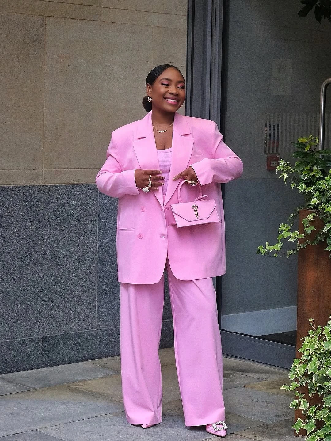 Tailered 핑크 두 조각 여성 정장 블레이저 바지 노치 옷깃 더블 브레스트 플러스 사이즈 클래식 비즈니스 오피스 여성 맞춤형