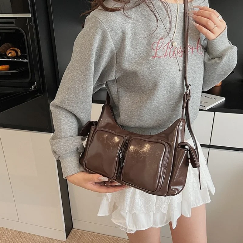 

Fashionable Women's Tote Bag Made Of Tough Leather With Trendy Commuter Design And Paris Elegant Long-Lasting Style​