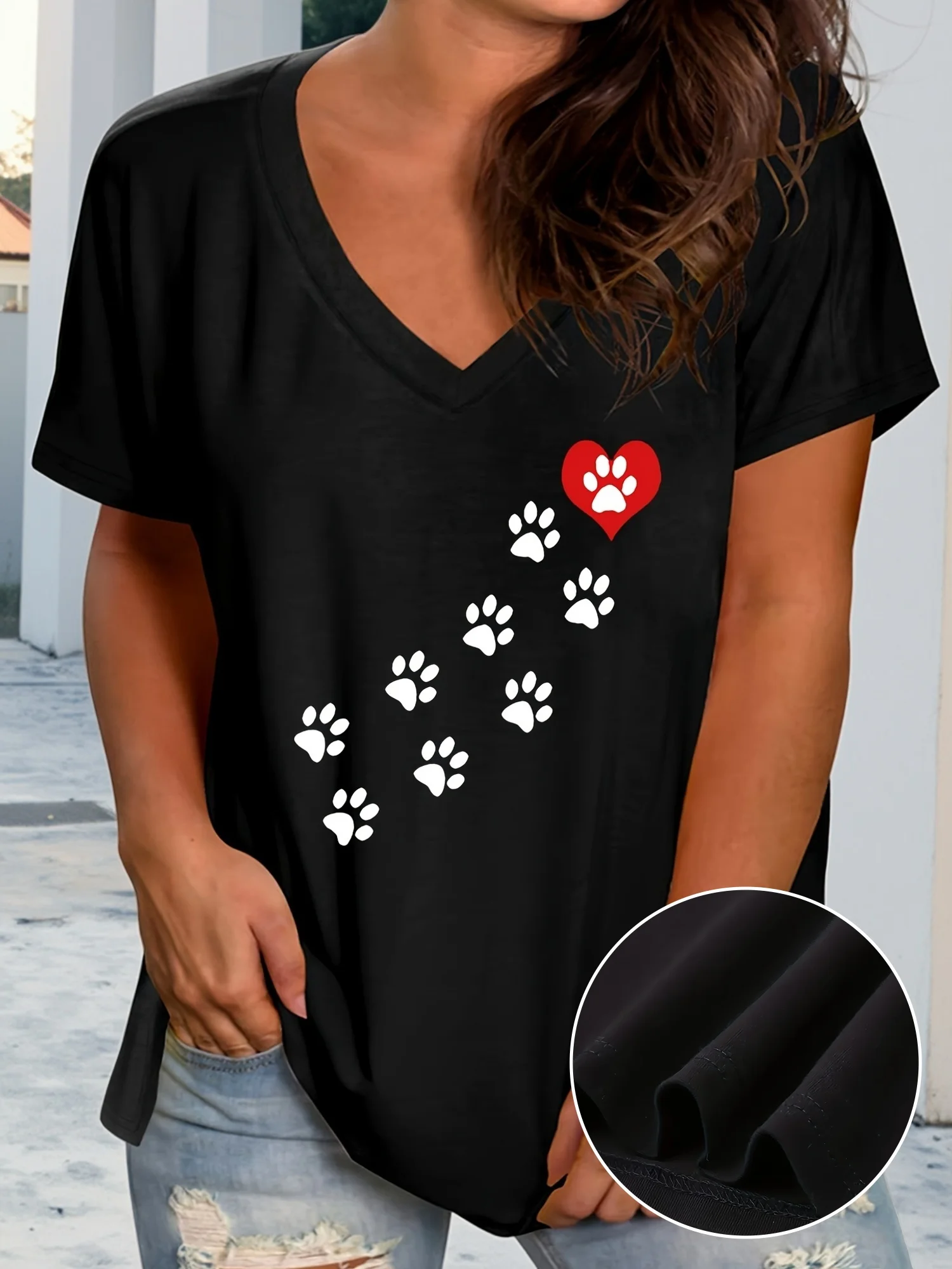 Women's Large Size Casual V-Neck T-Shirt - Cute Cartoon Heart and Paw Print Pattern, Breathable Elastic Loose Short Slee0ve Top Suitable for Spring, Summer and Autumn, Machine Washable, Versatile Clothing, Interesting Pattern Design, Soft Texture