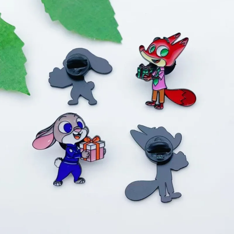 

2PCS Creative Zootopia Metal Enamel Pin - Vintage Style Nick Wilde & Judy Hopps Animal Character Brooch, Backpack Decoration