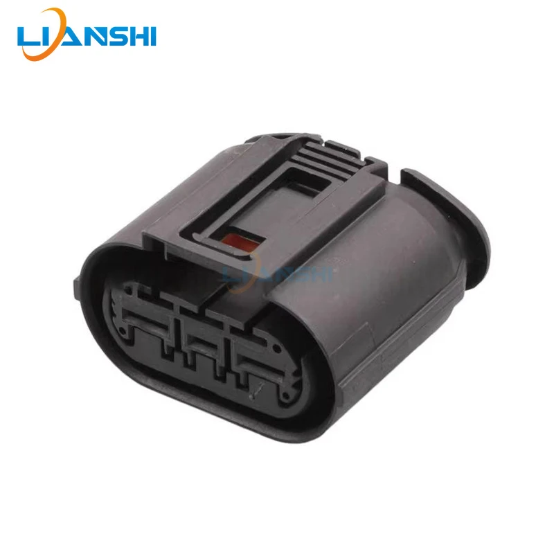 

DJ7031-2.8-4.8-21 is suitable for 3P BMW 1 Series and 3 Series rear brake caliper handbrake motor wiring harness plugs