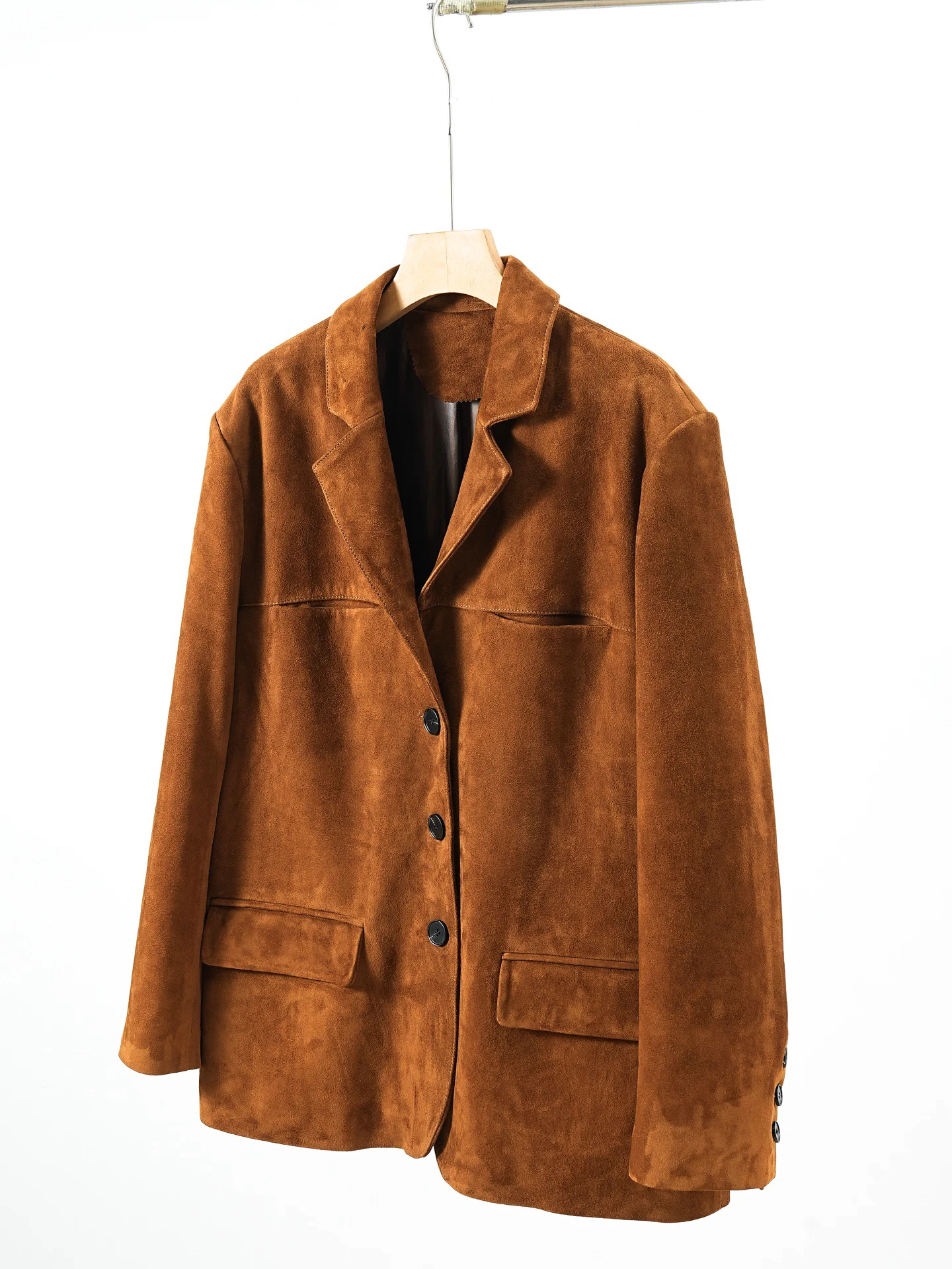 Рисунок 5 - Кожаная одежда в стиле ретро