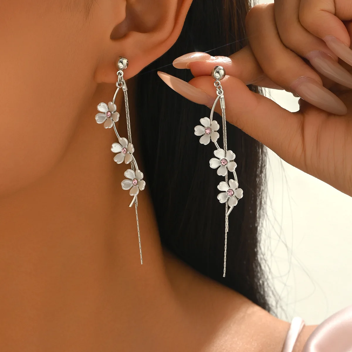 1Pair Floral Tassel Dangle Earrings, White Flower With Pink Crystal Long Chain Drop Earrings Elegant Sweet Fashion Ornaments