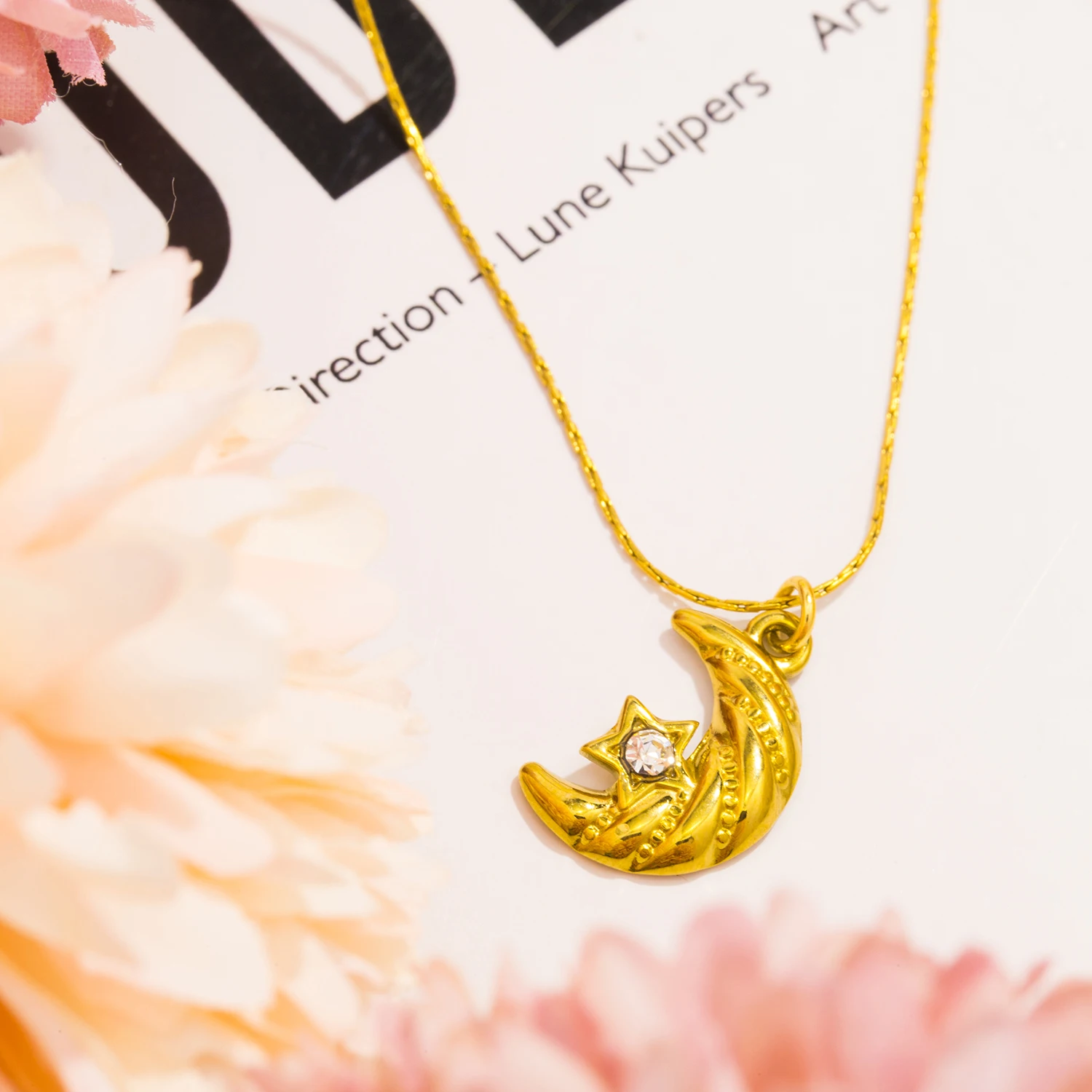 Dainty CZ Zircon Moon Pendant Necklace for Women Charm Eternal Star Clavicle Chain Necklaces Fashion Jewelry Gift