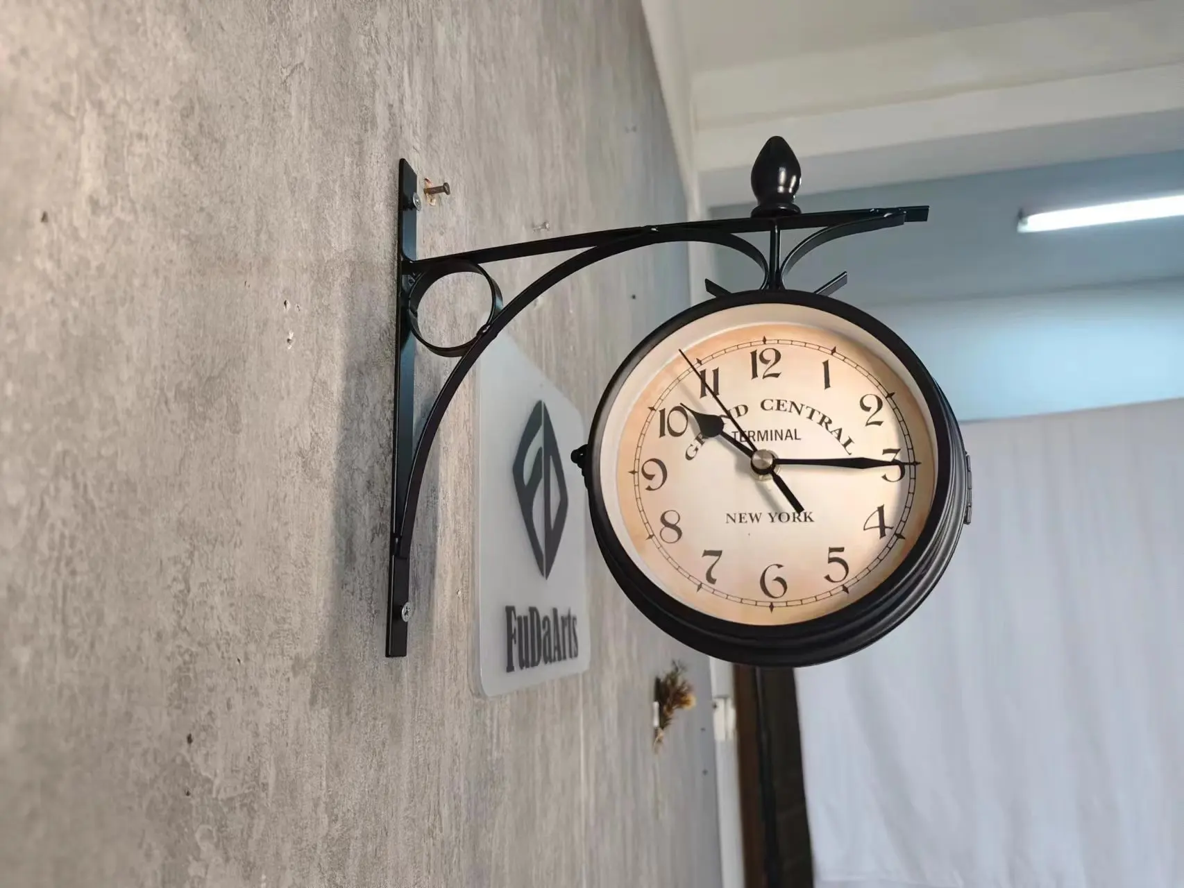 Interior Vintage Style Decoration Garden Wall Mounted Metal Frame Clock Black Double Sided Pendant Clock Dropshipping DDP