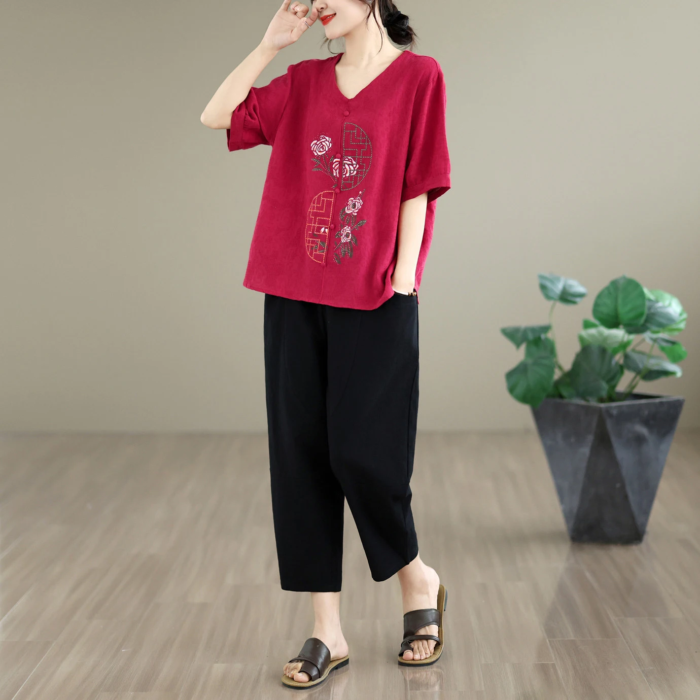 

Summer Women's Cotton Linen Loose Slimming Casual Harlan Pants Set Thin Model Two-Piece Suit V-Neck Short Sleeve T-Shirt