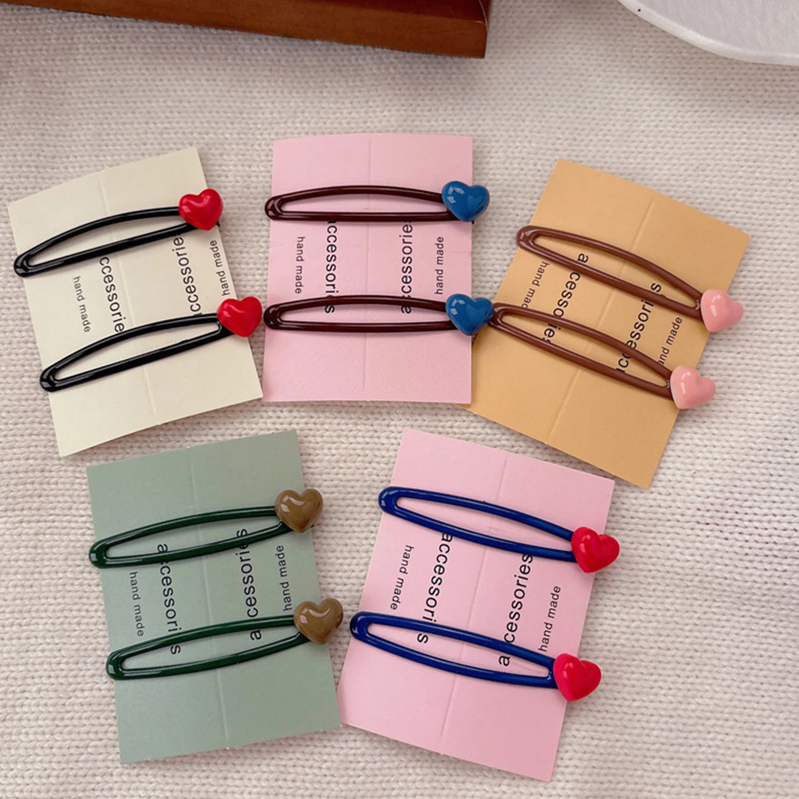 2 Stück Süße Mädchen-Haarspangen, Koreanische Mode-Haarklammern, Herzförmige Snap-Clips, Haarkrallen für Frauen, Haaraccessoires – Detail 1