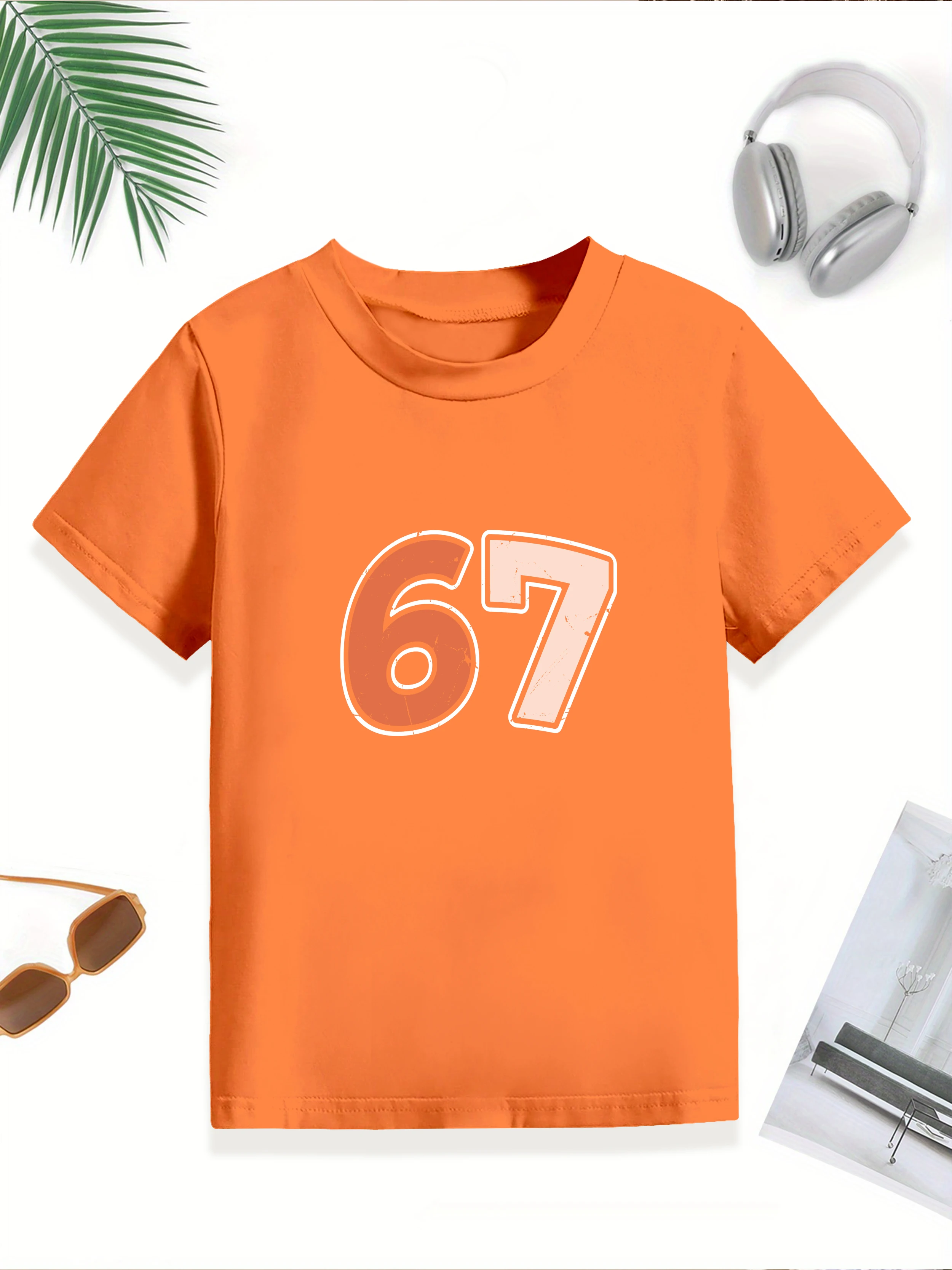 

1 шт.: Повседневные летние футболки для мальчиков с принтом «Мультяшные оранжевые цифры 6 и белые цифры 7»