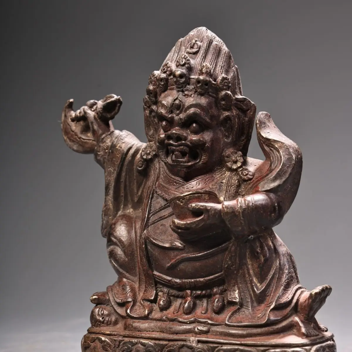 Treasure old collection Xizang received pure copper mud gold diamond hand weight 480 grams high 13 cm wide