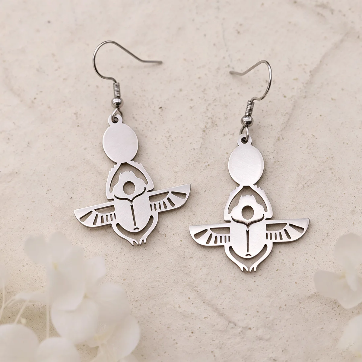 Vintage Hollow Egyptian Scarab Beetle Drop Hook Earrings Stainless Steel Dangle Earring Jewelry for Women Fashion Statement Gift