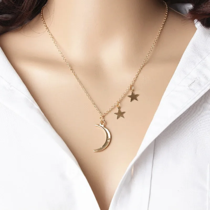 2026 New Popular Jewelry Cute Metal Sequins Charm Stars Moon Choker Necklace For Women Girl Romantic Couple Gift