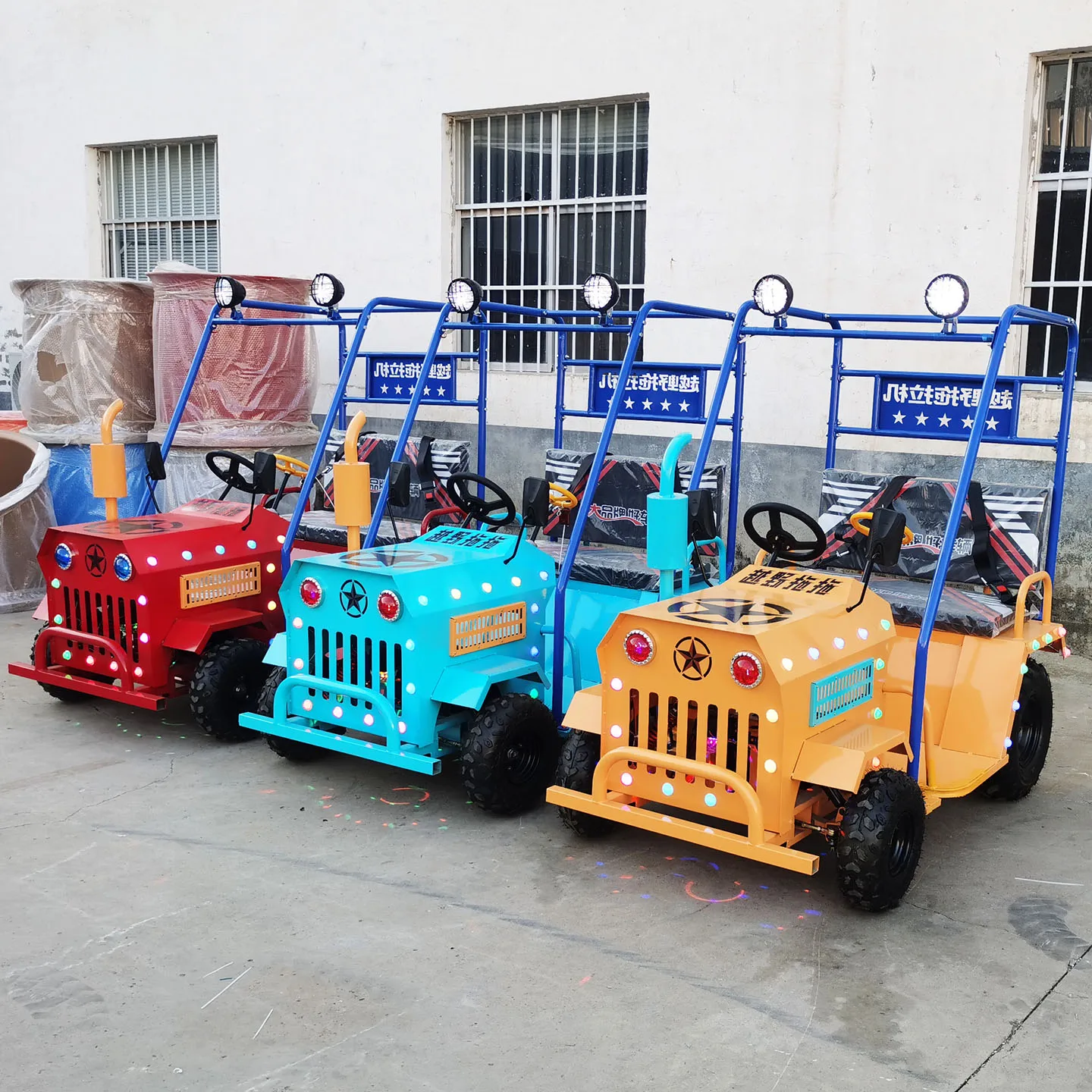 &Canopy Tractor-Themed Kids Ride-On Car LED Lights Music Indoor/Outdoor Use Steel Construction for Amusement Parks Shopping Mall