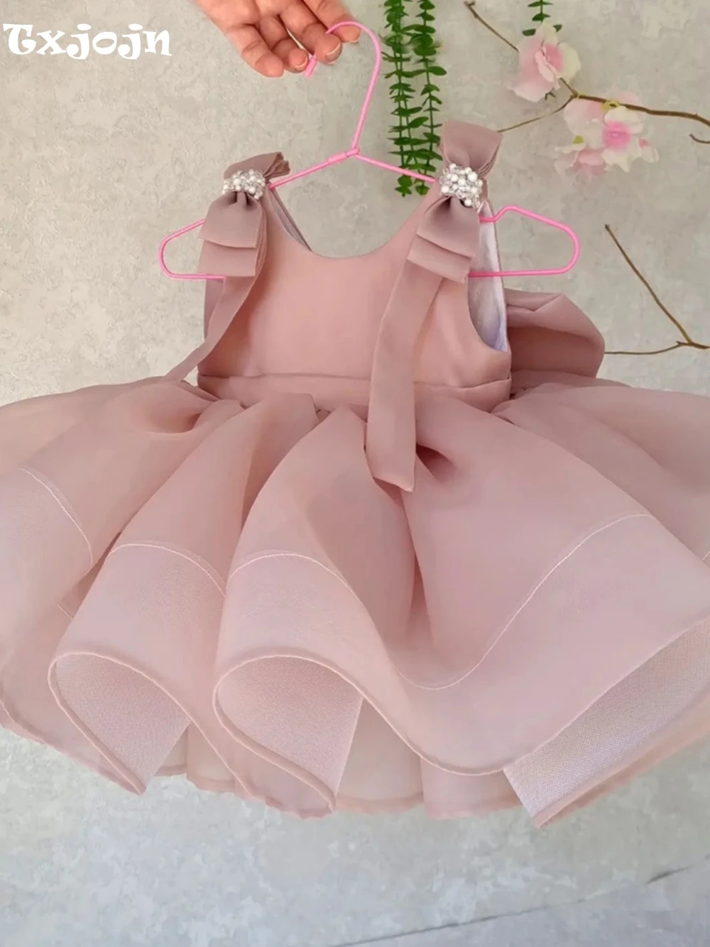 Sweet Pink Puffy Tulle Kids Princess Gown For School Performance Beaded Bow Flower Girls Dresses For Wedding Customized