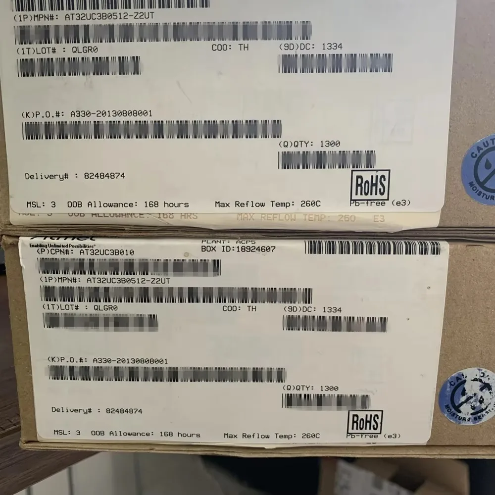 AT32UC3B0512-Z2UT Circuito integrato Microcontrollori a 32 bit Microcontrollori VQFN-64