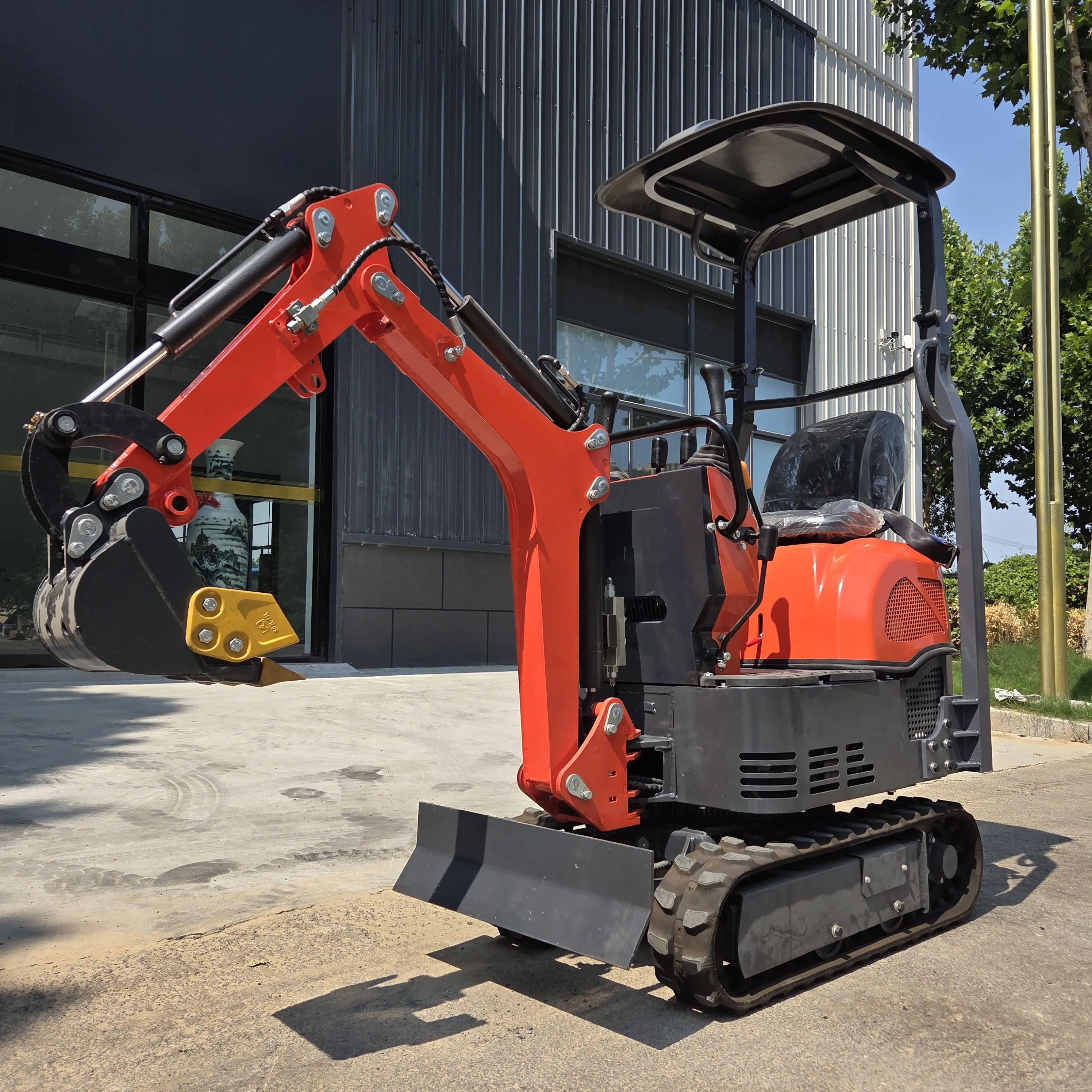 Customizable 0.8T EPA Mini Excavator (Tailless) – Ideal for Urban & Landscaping Projects Flexible and ConvenientHigh Efficiency
