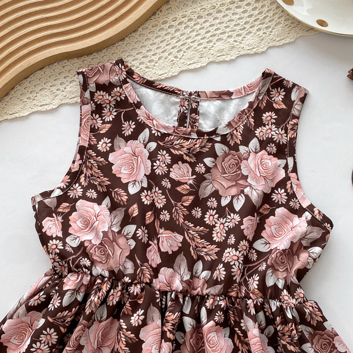 Mädchen-Set im Herbst-Urlaubsstil, koreanisches Blumenmuster, ärmelloses Kleid, langärmliges Oberteil, schlichtes 2-teiliges Set, modisch, lässig – Detail 6