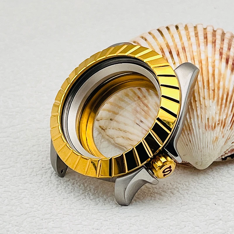 7S26 casing NH35 casing emas Seiko SKX007 penutup belakang transparan kaca safir cocok untuk NH35 NH36 4R 7S casing pergerakan pria Selam