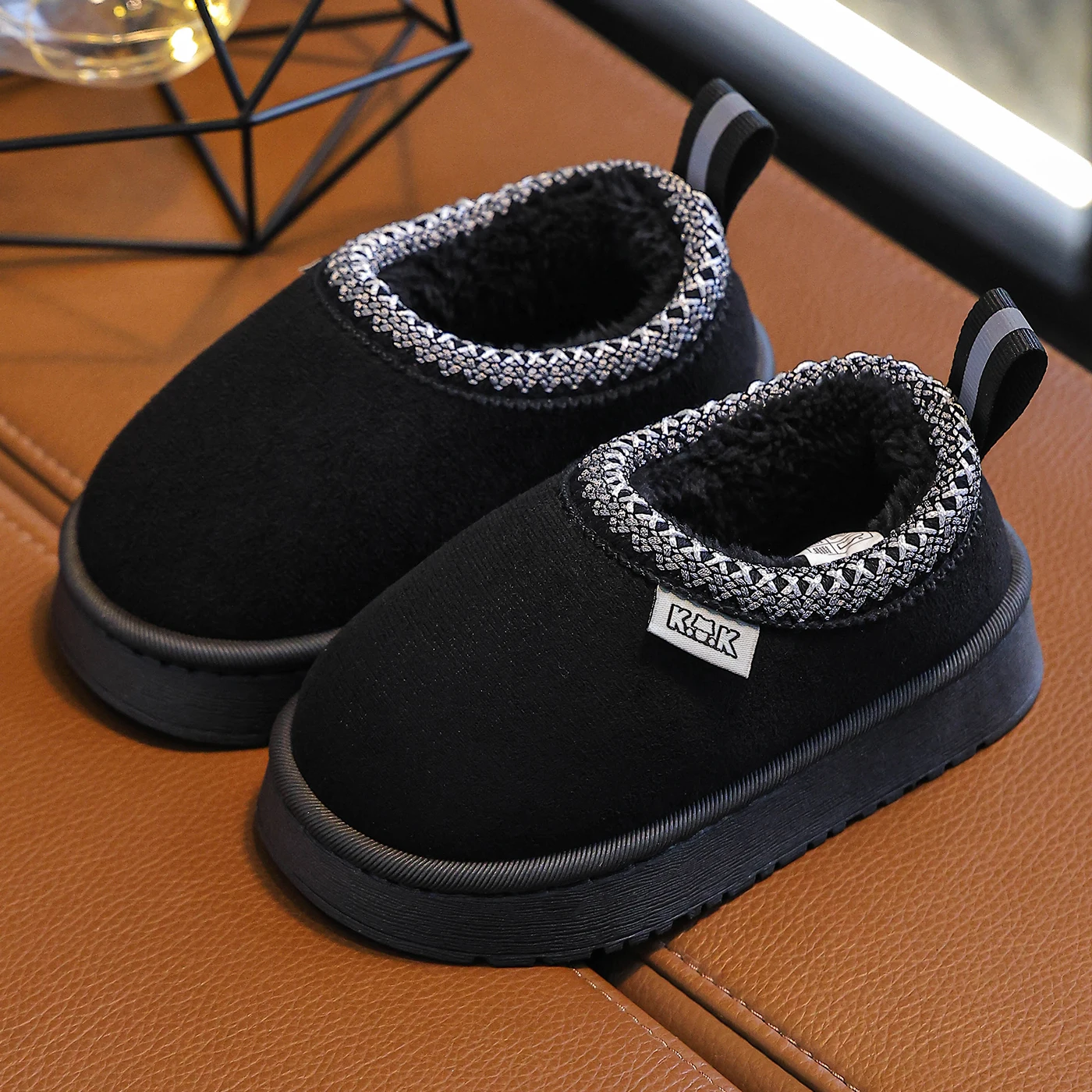 

Children's Home Slippers Autumn and Winter New Style Small, Medium, and Large Children's Home Indoor and Outdoor Student Slipper