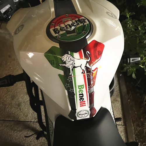 Imagen 2 del producto Calcomanías reflectantes para tapa de tanque de combustible de motocicleta, pegatina para Benelli EN600 BJ600 BJ300 2007-2011 TNT899S BN600 400 250, 3M