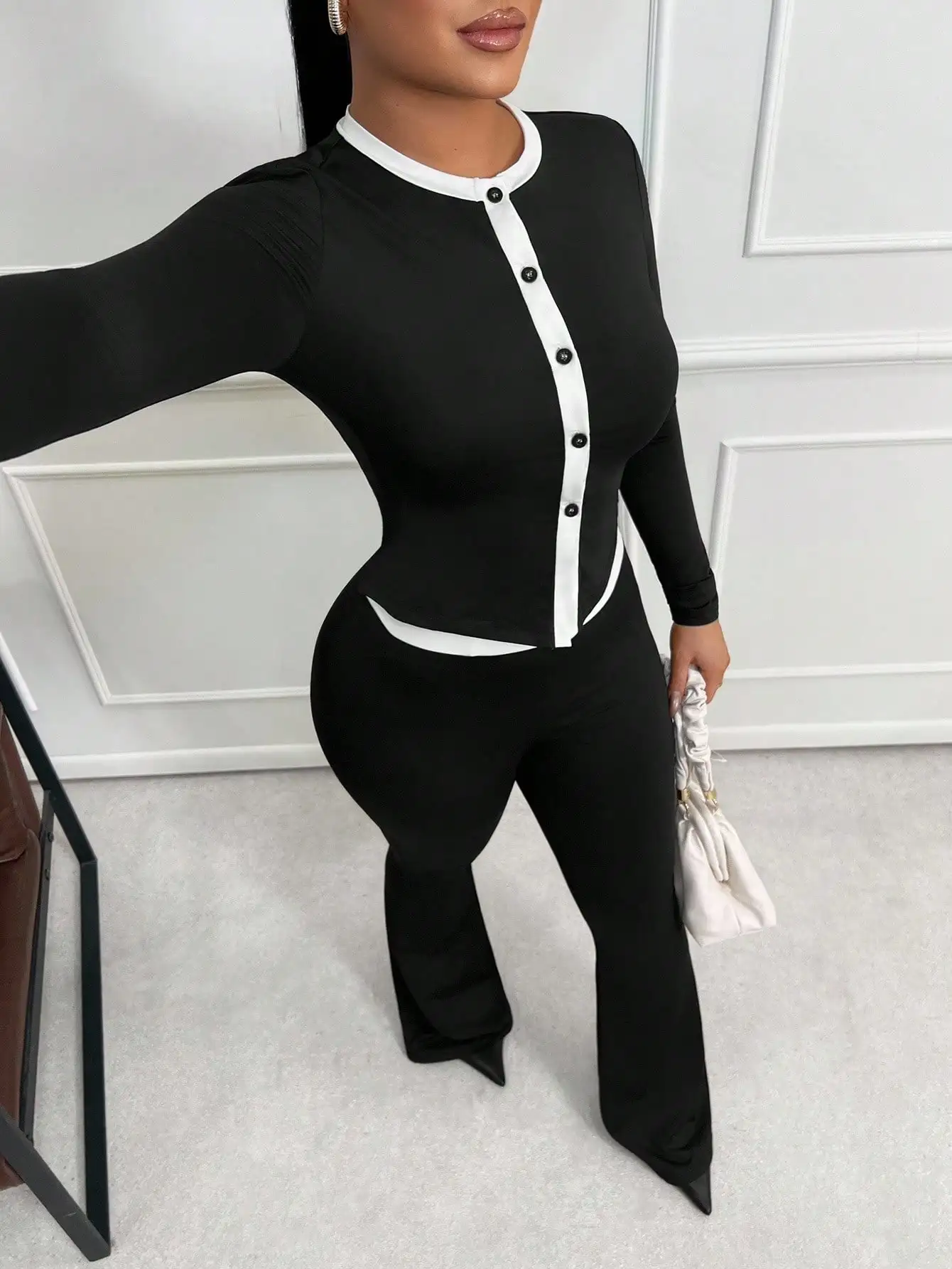 レディース2ピースセット 長袖ボタンフロントカーディガン＆ハイウエストフレアパンツ ブラックホワイトコントラスト