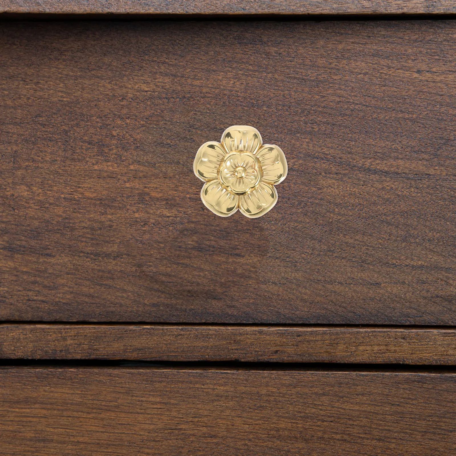 

Brass Forged Flowers Apothecary Drawer Pulls Brushed Gold Bow Knobs Decorate and Pearl Butterfly Wardrobe Handle Cabinet Mother