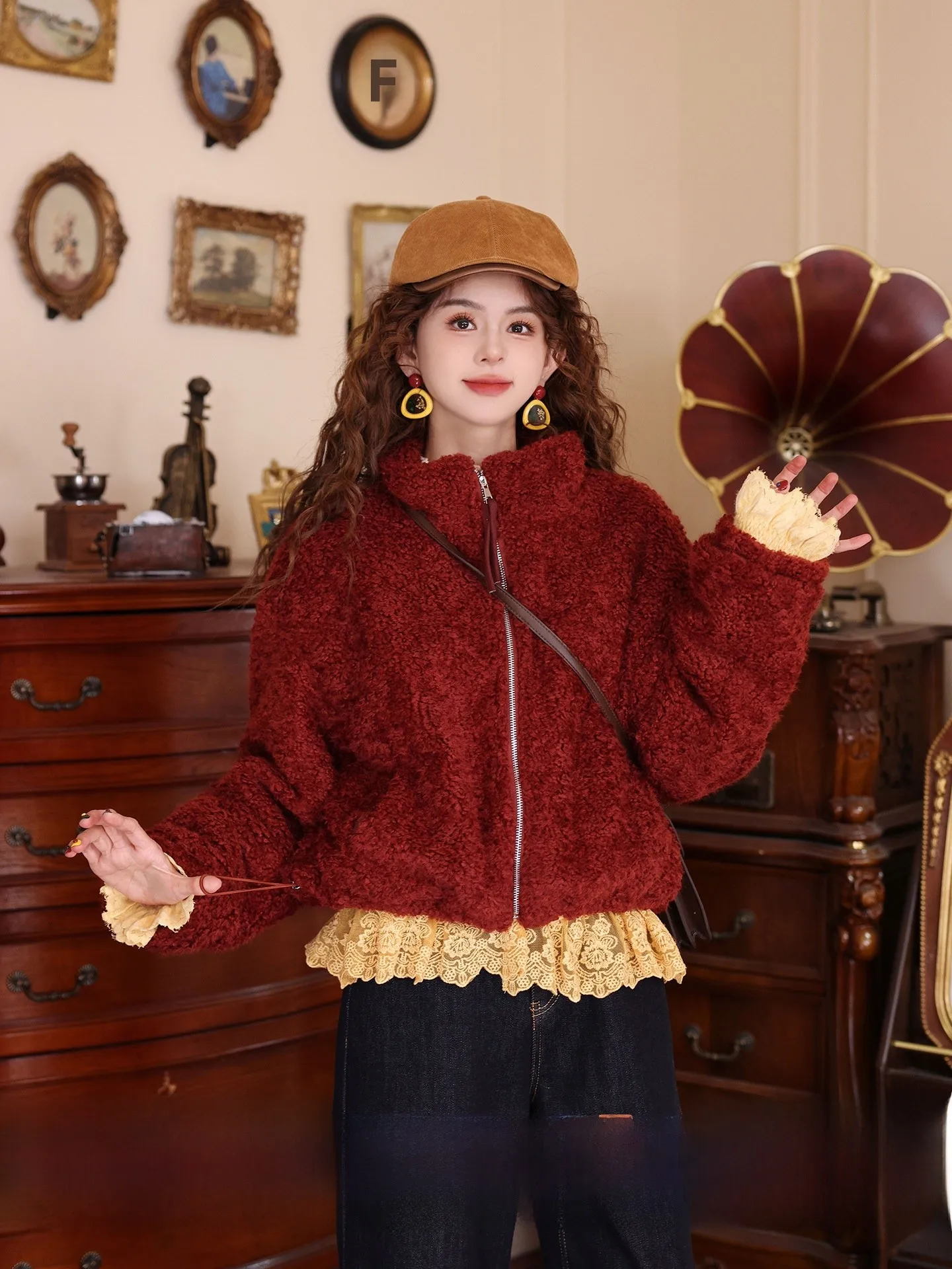 

Chend Vintage Style Thickened Winter Warm Coat Red Candle Tear Velvet Texture Hong Kong Style Women's Short Outerwear