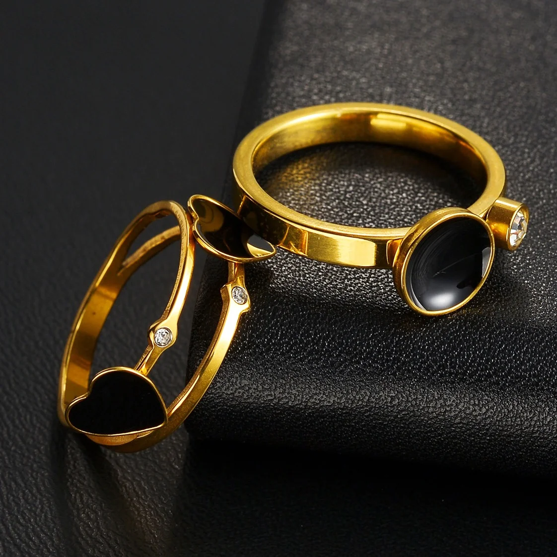 Never Fade Romantic Black Heart Couple Ring Round Men Women Gold Stainless Steel Rings Party Wedding Jewelry