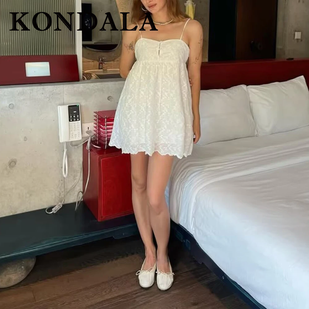 KONDALA Weiß Sexy Spitze Frau Cami Kleid Mode 2025, Aushöhlen Blume Drapierte Rückenfreies Kleid Ärmellose Weibliche Mini Vestidos